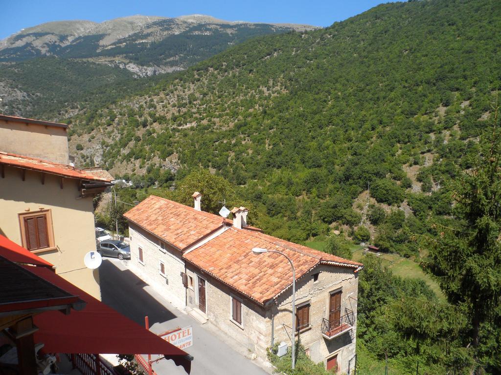 Grotta Dei Colombi Hotel Scanno Kültér fotó