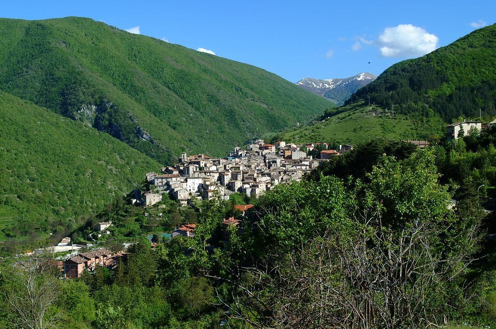 Grotta Dei Colombi Hotel Scanno Kültér fotó