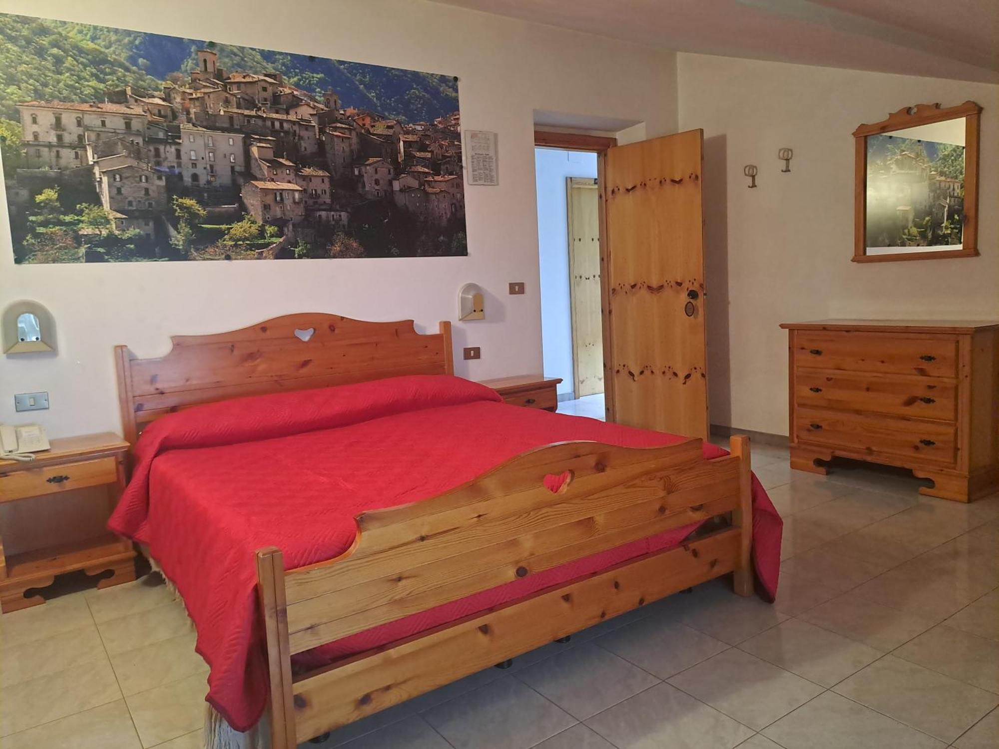 Grotta Dei Colombi Hotel Scanno Kültér fotó